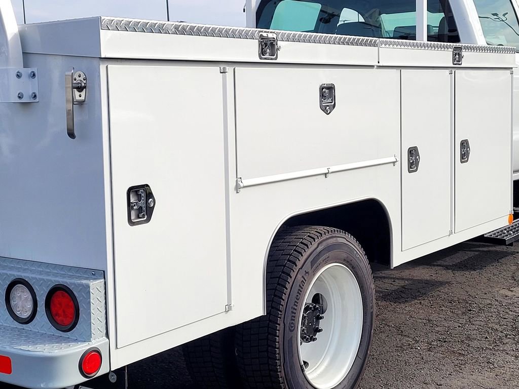2023 Chevrolet Silverado 5500 HD Work Truck photo 6