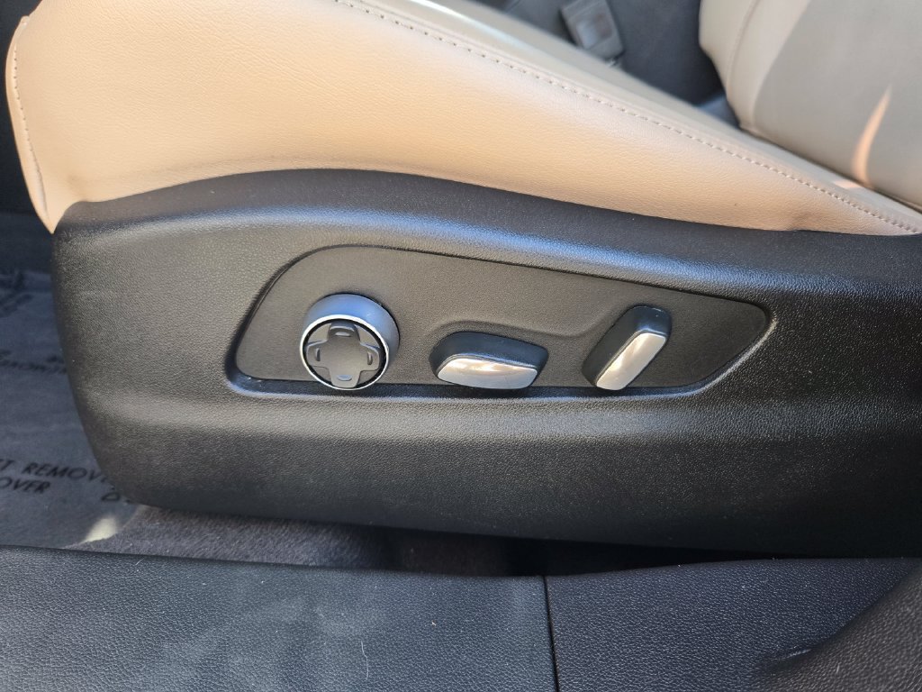 2025 Cadillac XT4 Premium Luxury - Photo 12