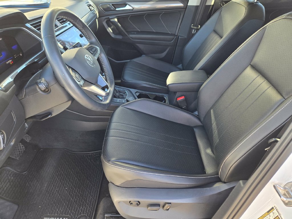 2022 Volkswagen Tiguan SE - Photo 11