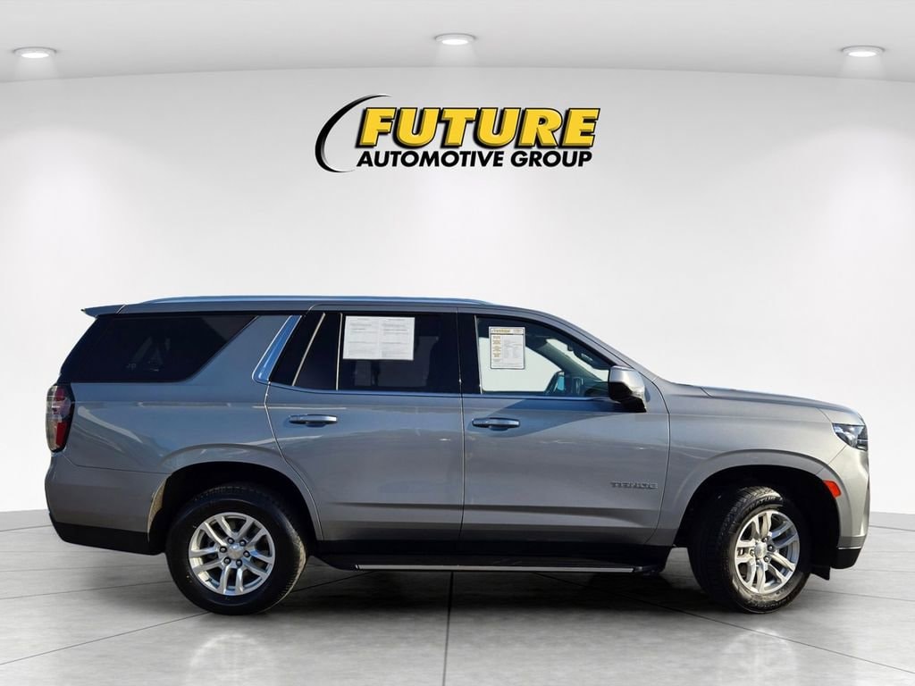2023 Chevrolet Tahoe LT photo 3