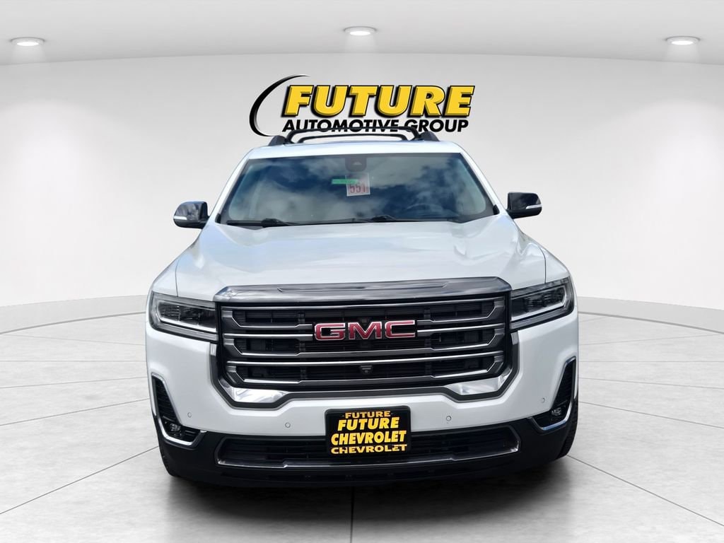2023 GMC Acadia AT4 photo 2