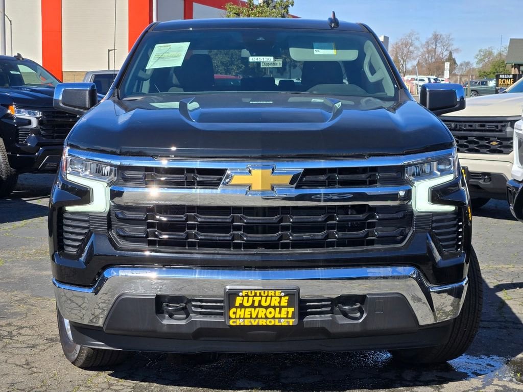 2026 Chevrolet Silverado 1500 LT photo 2