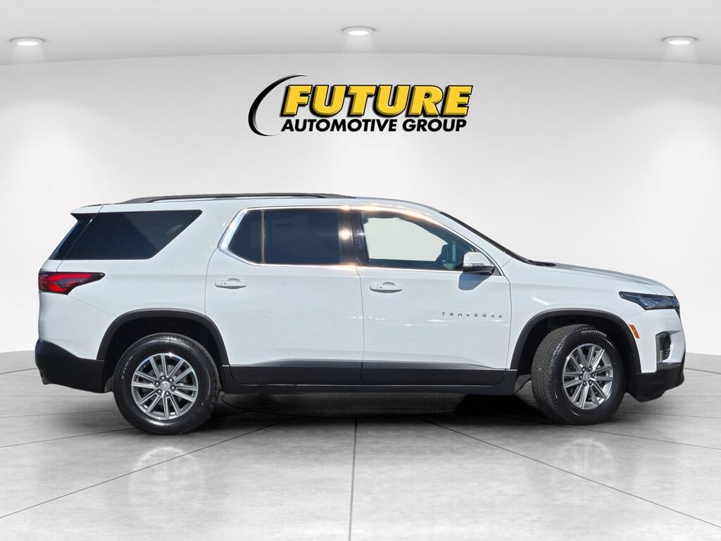 Used 2023 Chevrolet Traverse LT Cloth SUV