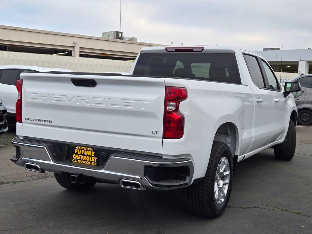 2024 Chevrolet Silverado 1500 LT photo 3