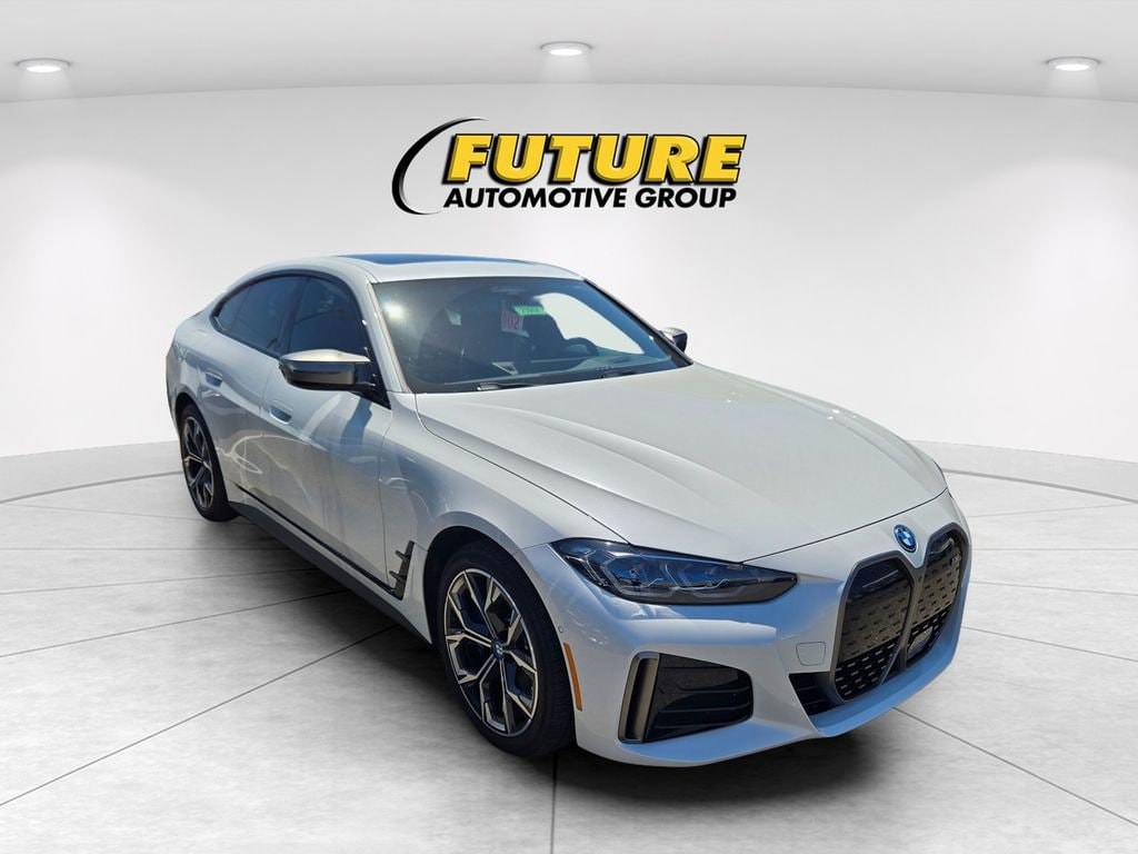2022 BMW i4 M50's photo