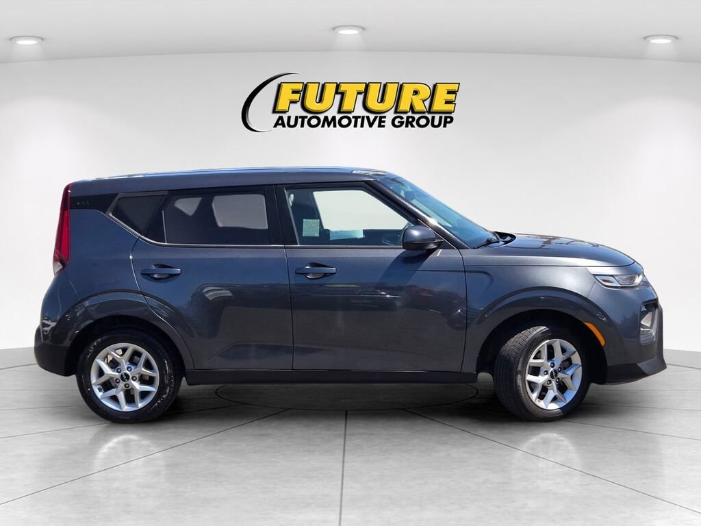 Used 2022 Kia Soul LX Crossover