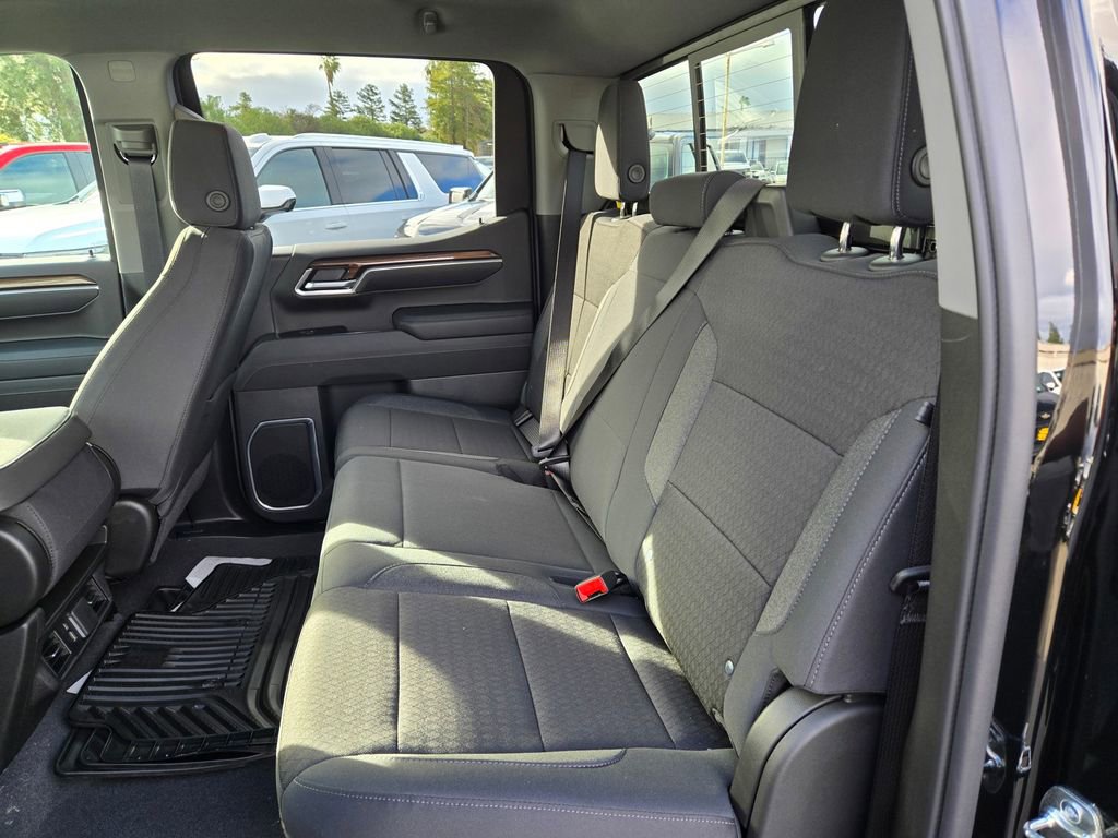 2026 Chevrolet Silverado 1500 LT photo 4