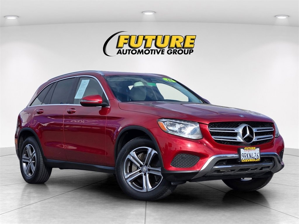 2016 Mercedes-Benz GLC GLC300's photo
