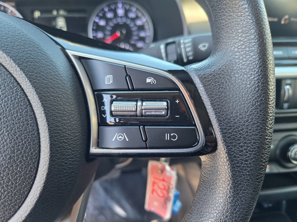 2023 Kia Forte LXS - Photo 19