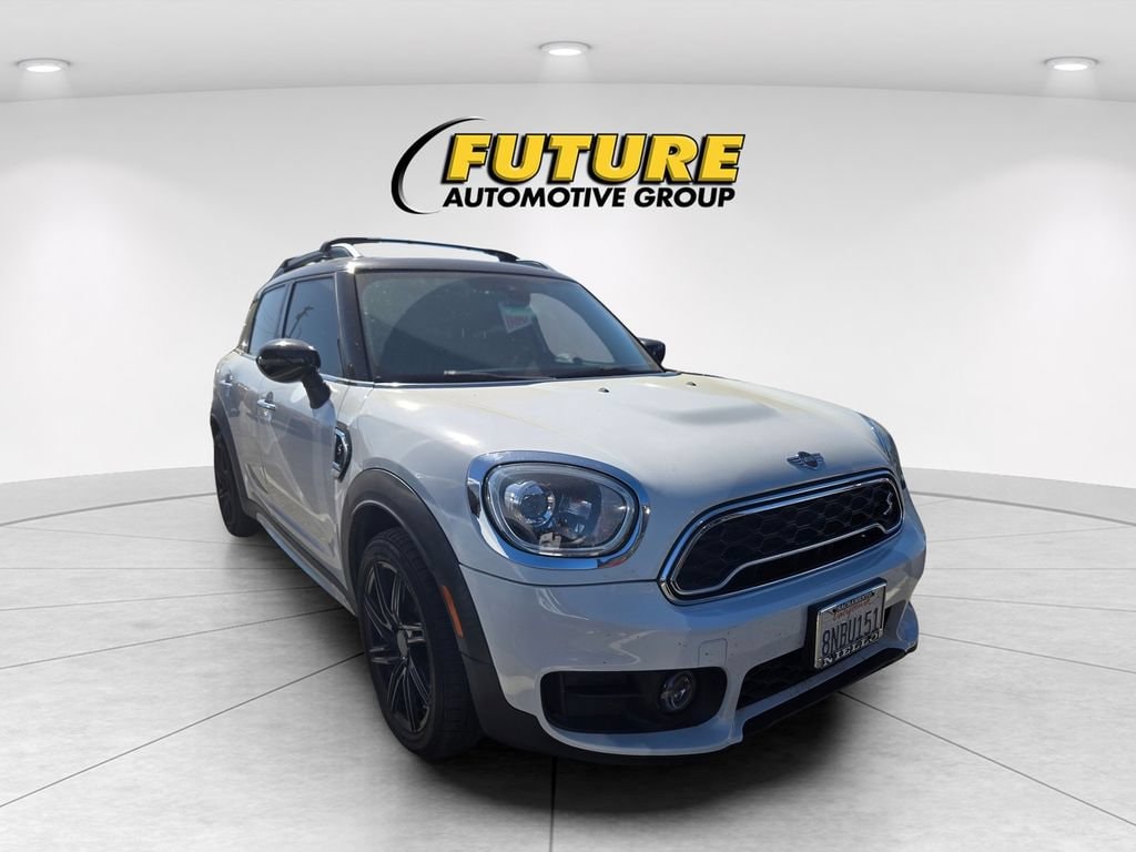 2020 MINI Countryman Cooper S's photo