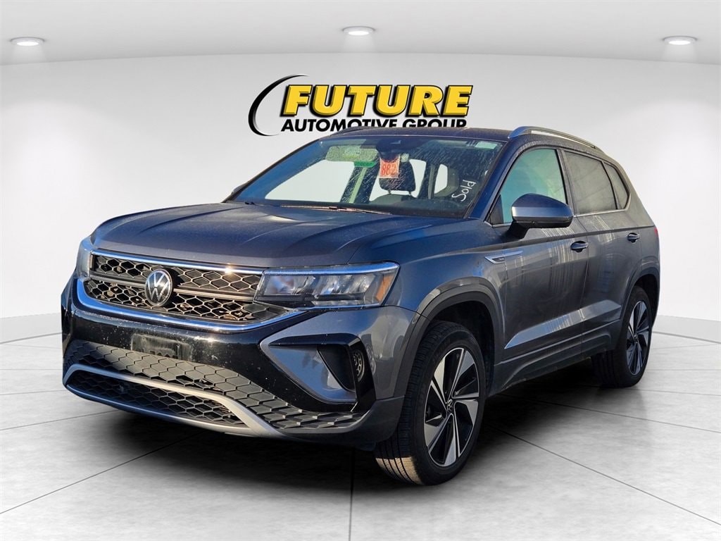 Used 2024 Volkswagen Taos SE