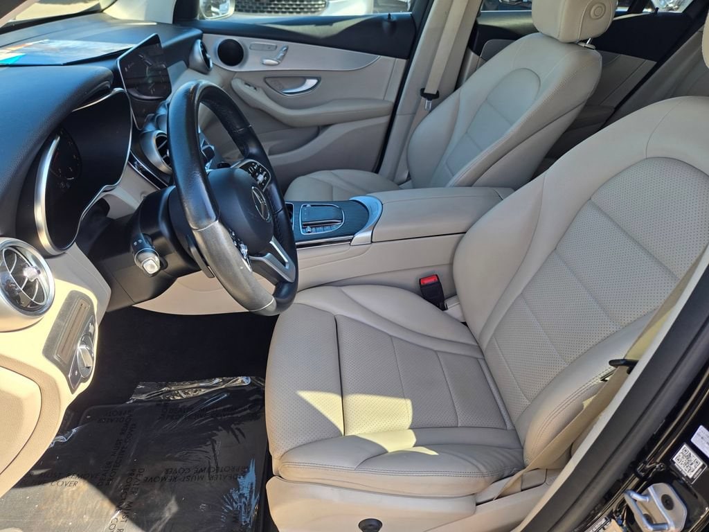 2022 Mercedes-Benz GLC GLC300 - Photo 10