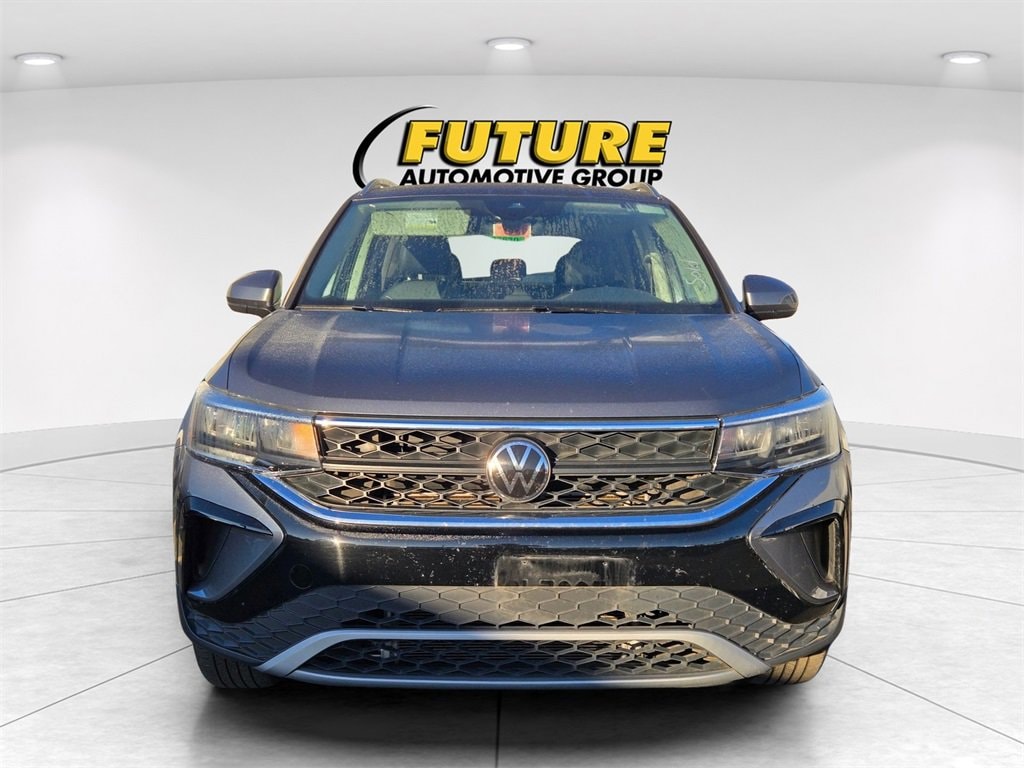 Used 2024 Volkswagen Taos SE