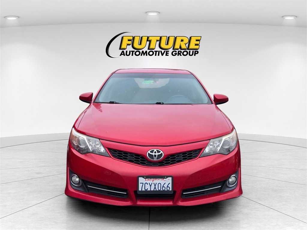 2014 Toyota Camry L photo 2