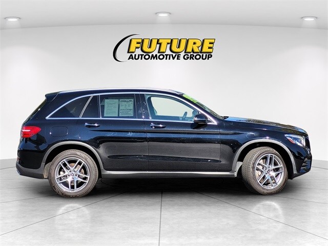 2019 Mercedes Benz GLC 300 photo 2
