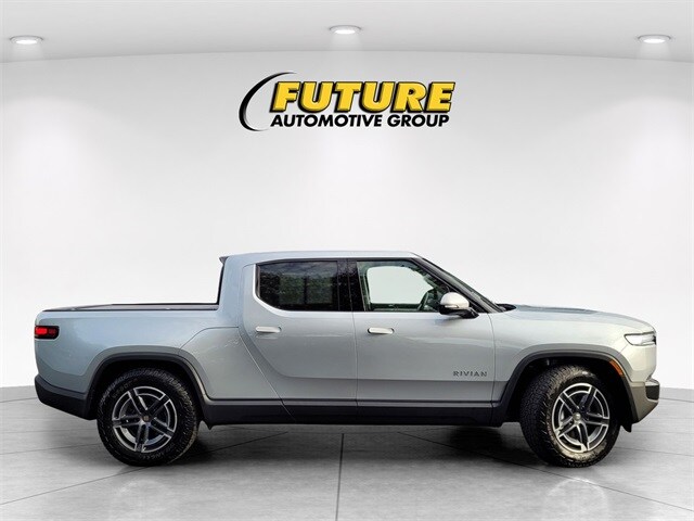2025 Rivian R1T Adventure photo 3