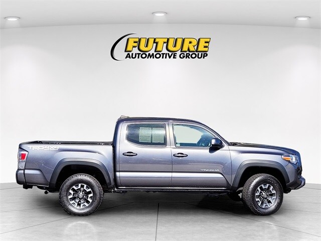 2022 Toyota Tacoma TRD V6 photo 4