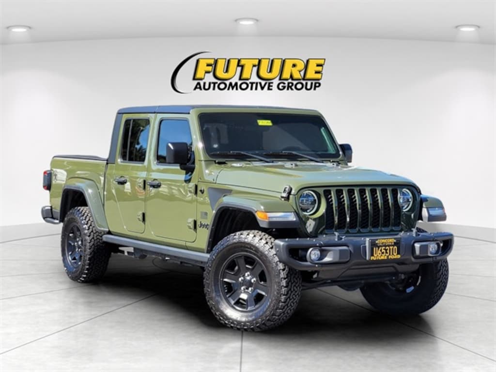 Used 2021 Jeep Gladiator Sport Truck Crew Cab