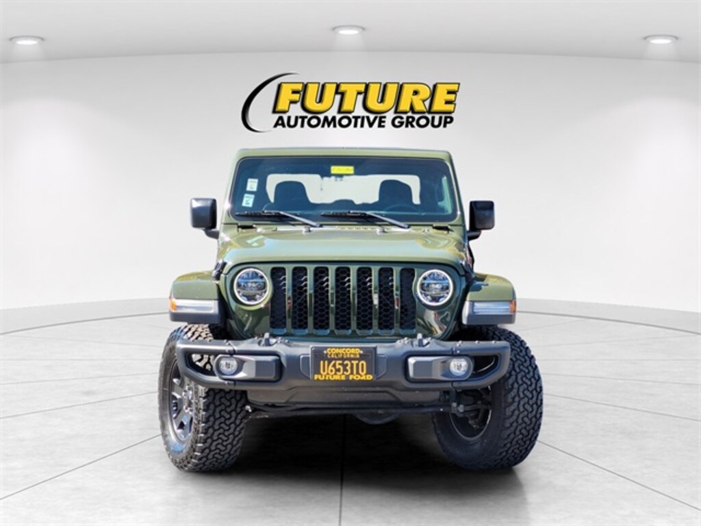 Used 2021 Jeep Gladiator Sport Truck Crew Cab