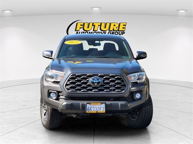 2022 Toyota Tacoma TRD V6 photo 3
