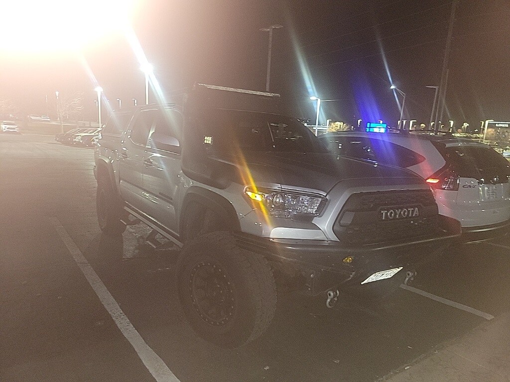 2016 Toyota Tacoma TRD Off Road's photo