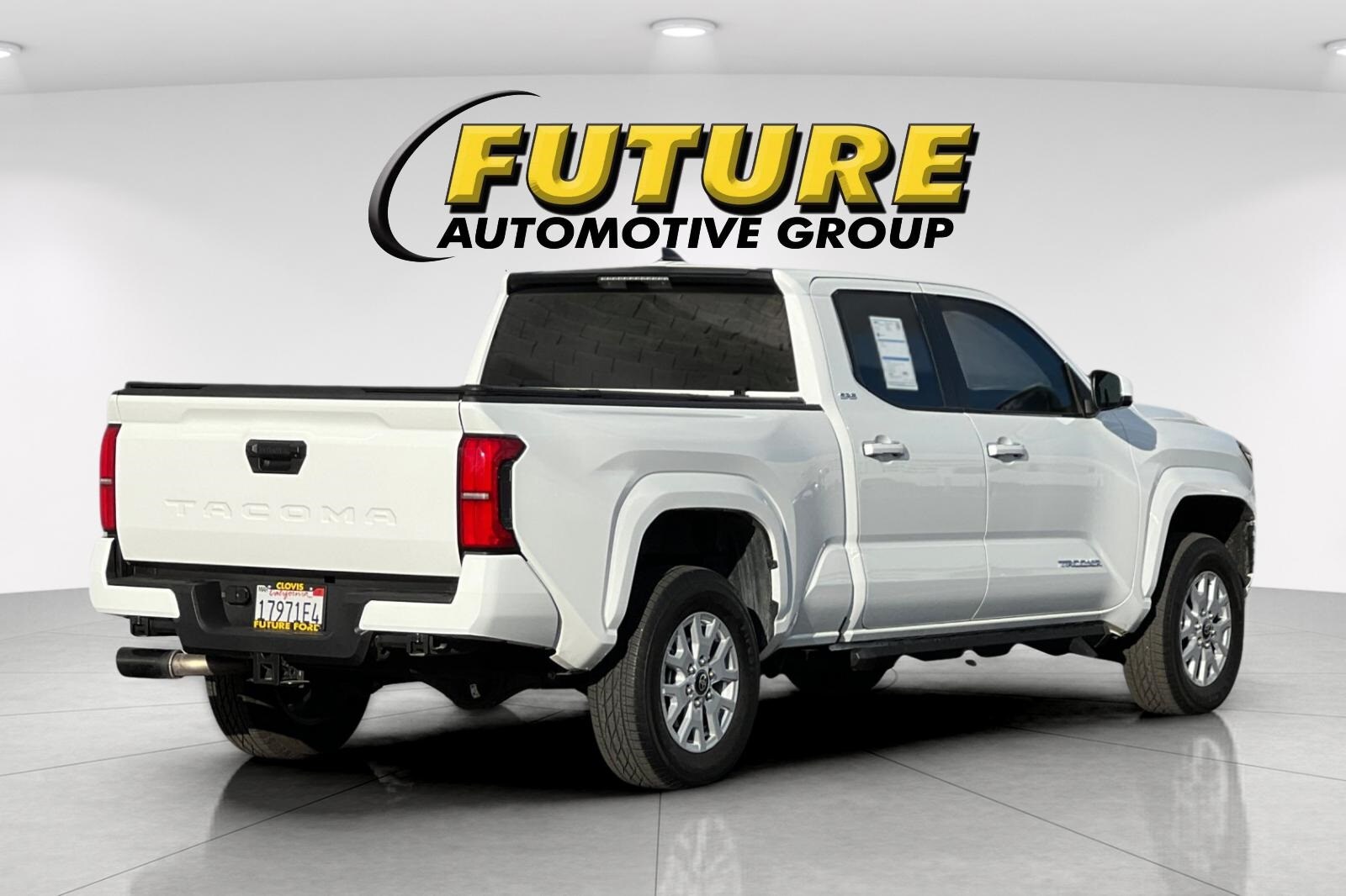2025 Toyota Tacoma photo 3