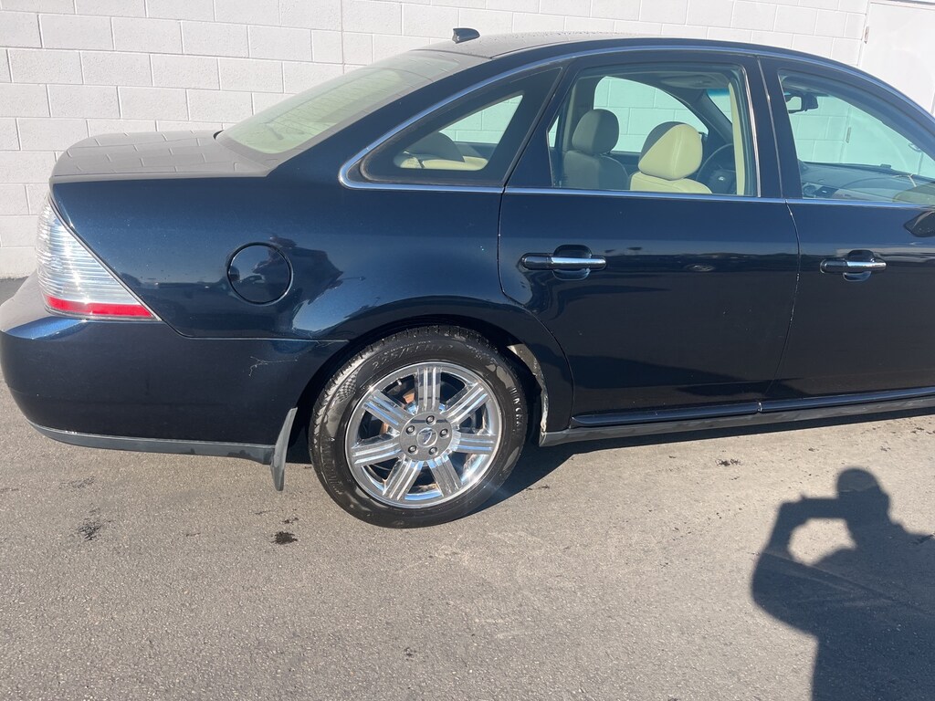 Used 2008 Ford Taurus Limited Sedan