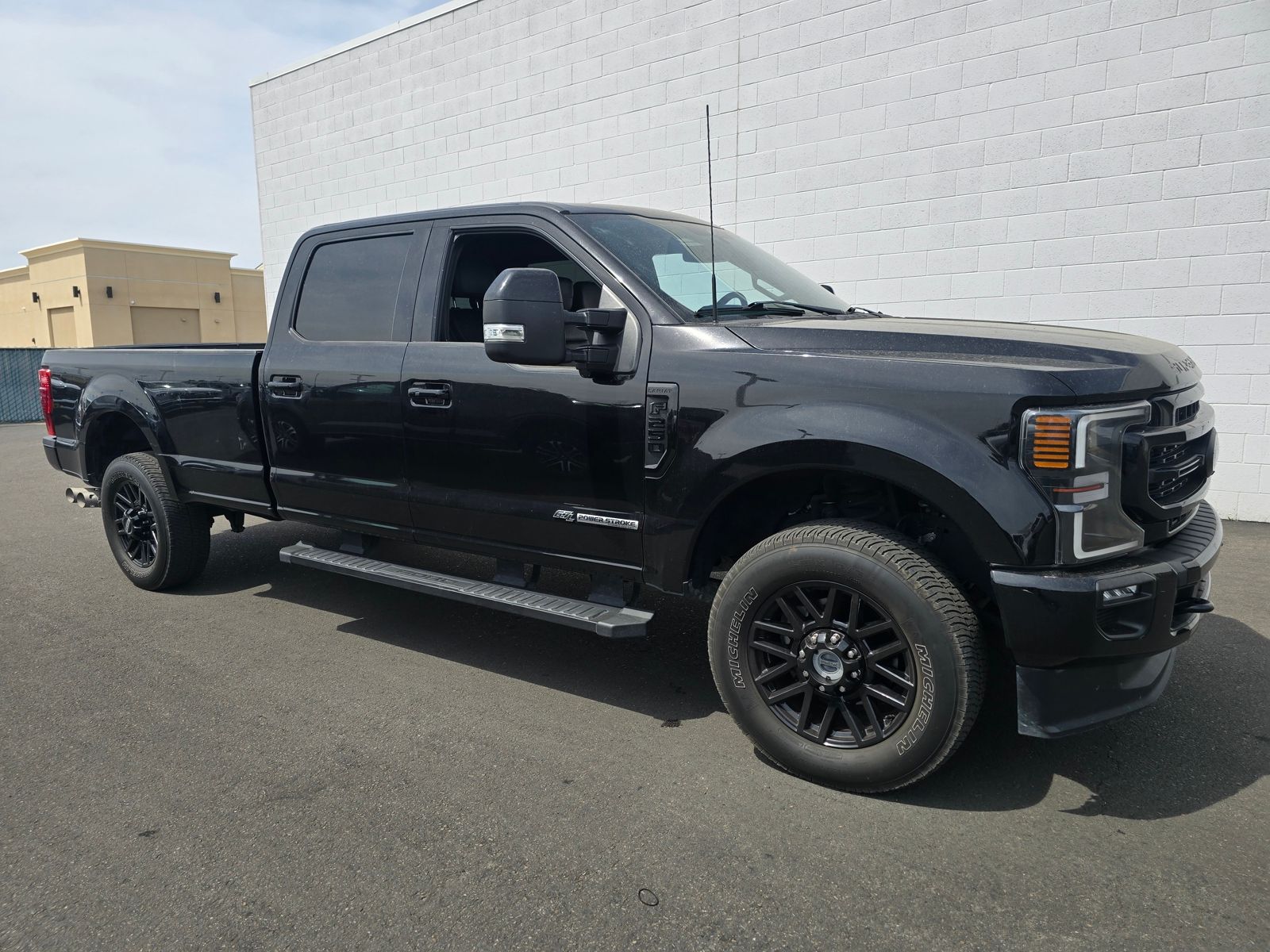 2022 Ford F-250SD Lariat photo 2