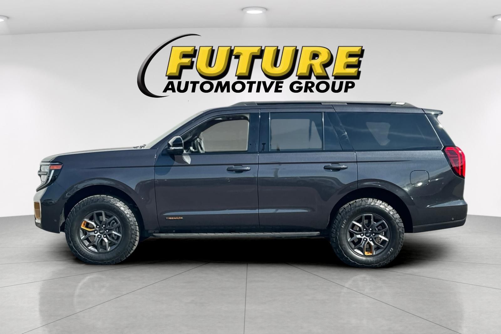2025 Ford Expedition Tremor photo 5