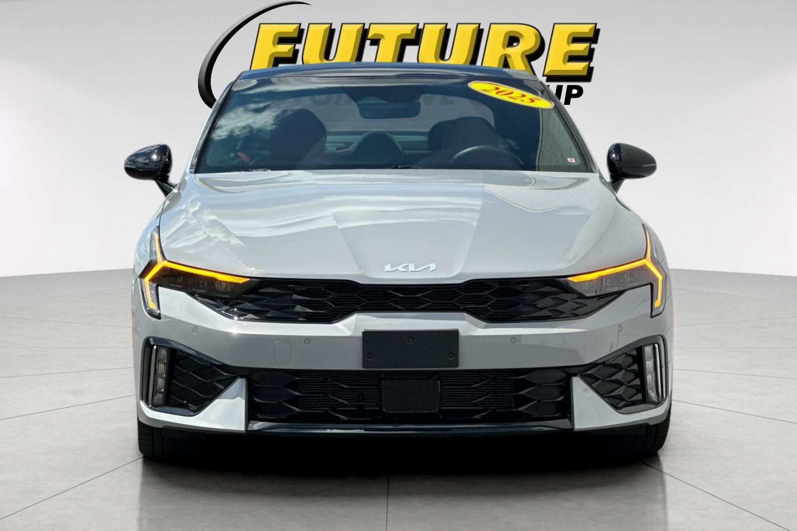 2025 Kia K5 GT-Line photo 3