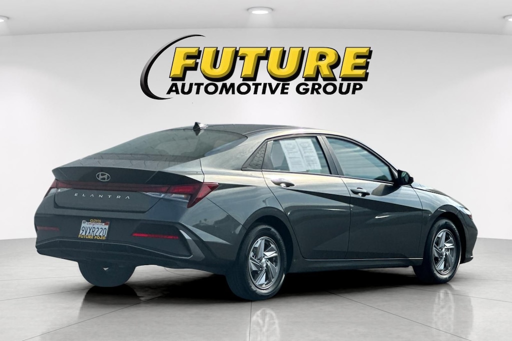 Certified 2025 Hyundai Elantra SE Sedan