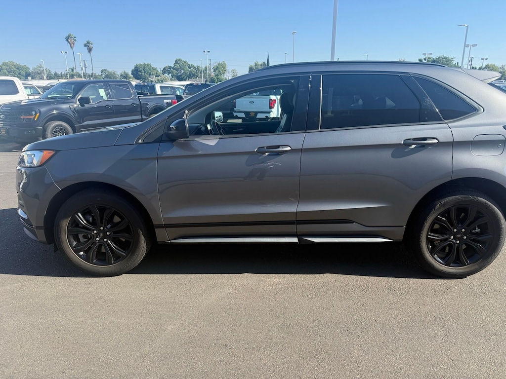 Used 2023 Ford Edge SE SUV