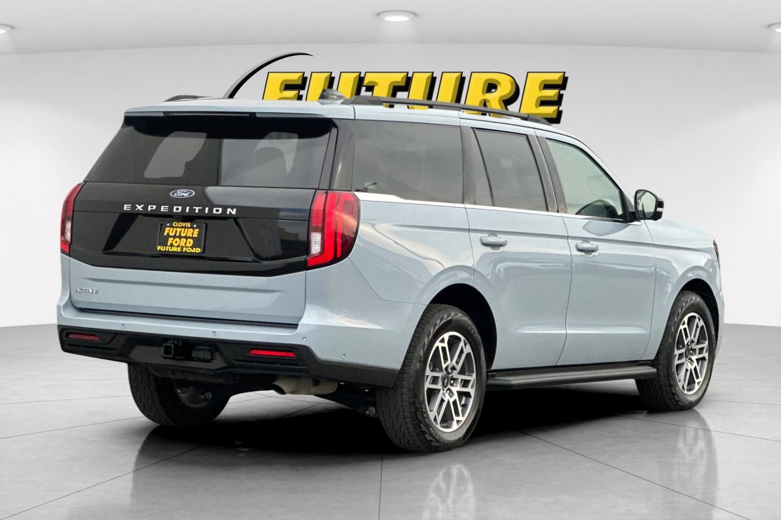 2025 Ford Expedition Active photo 2