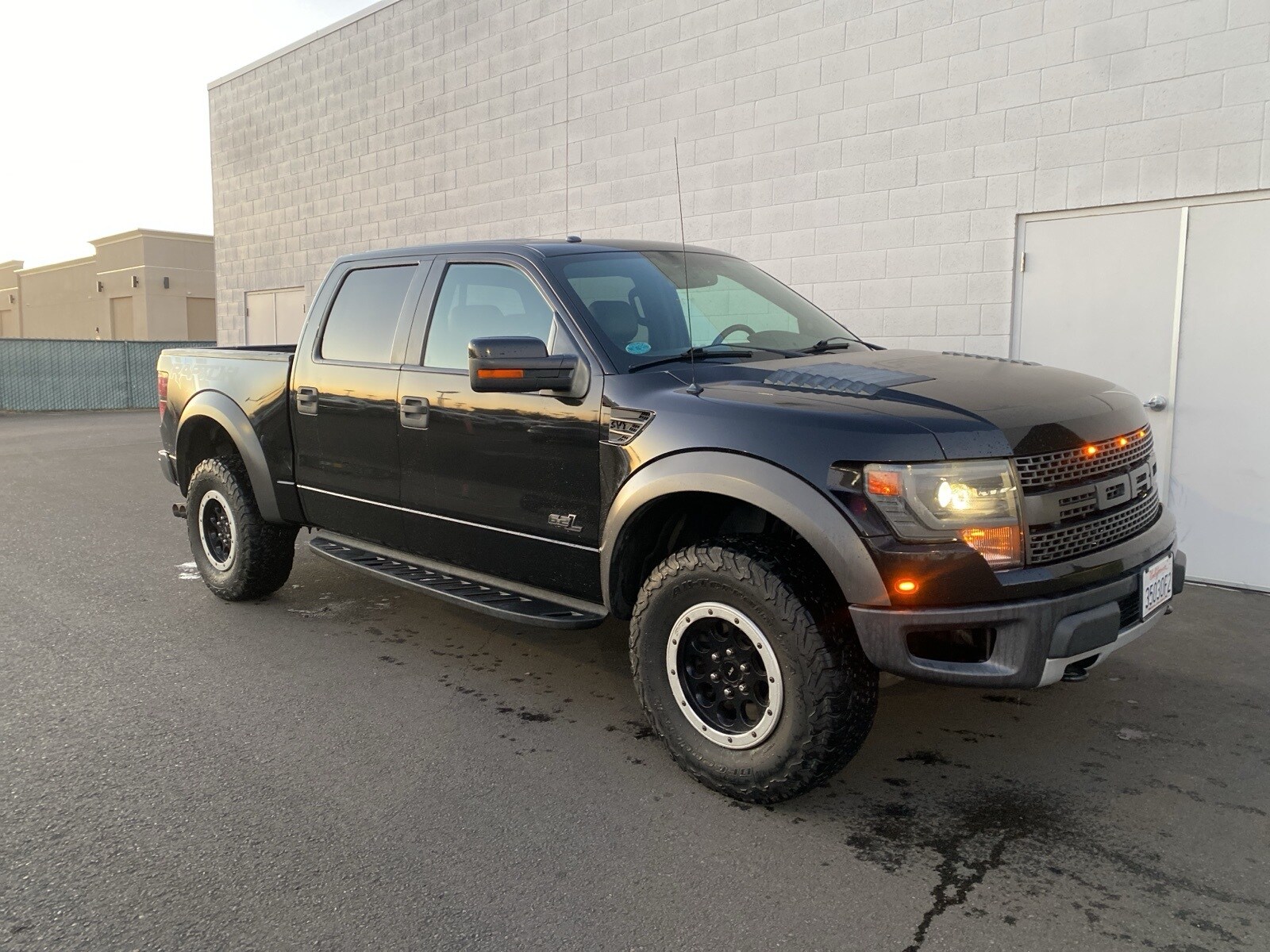 2013 Ford F-150 SVT Raptor photo 2