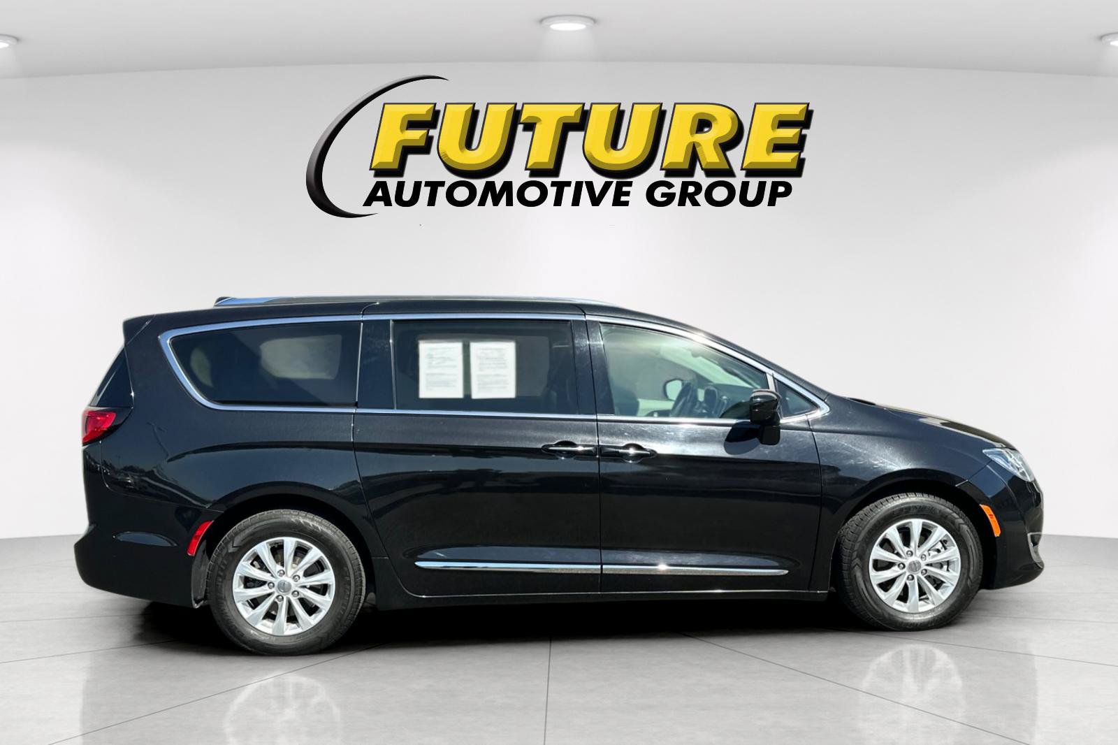 Certified 2019 Chrysler Pacifica Touring L Minivan/Van