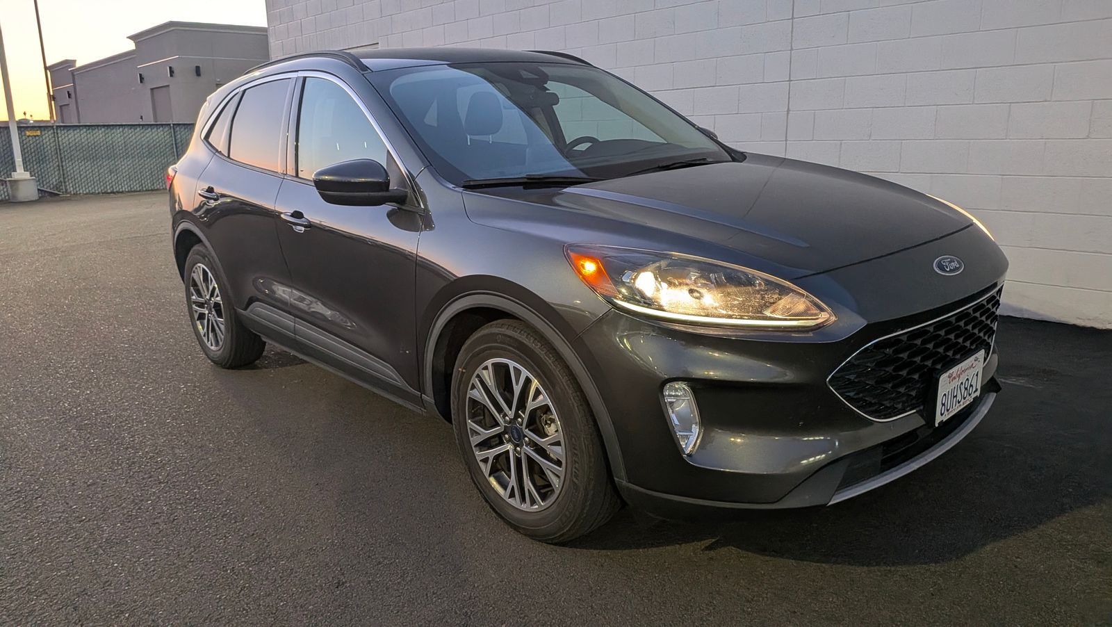 2020 Ford Escape SEL photo 4