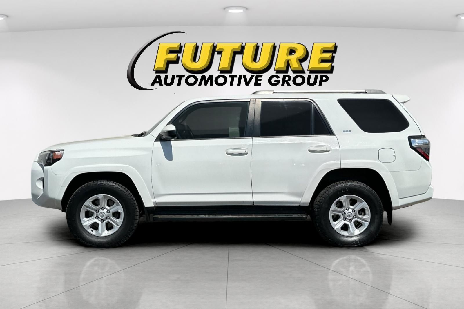 2022 Toyota 4Runner SR5 photo 5