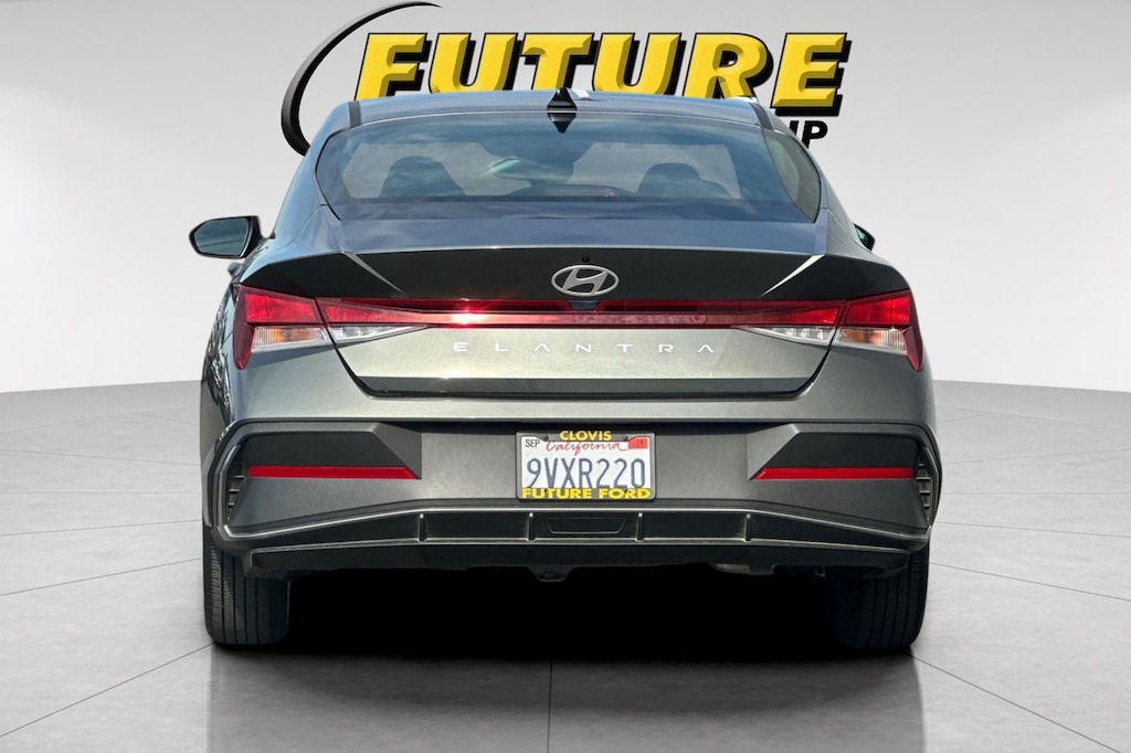 Certified 2025 Hyundai Elantra SE Sedan