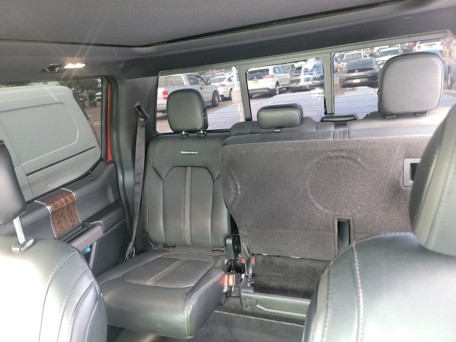2015 Ford F-150 Platinum photo 2