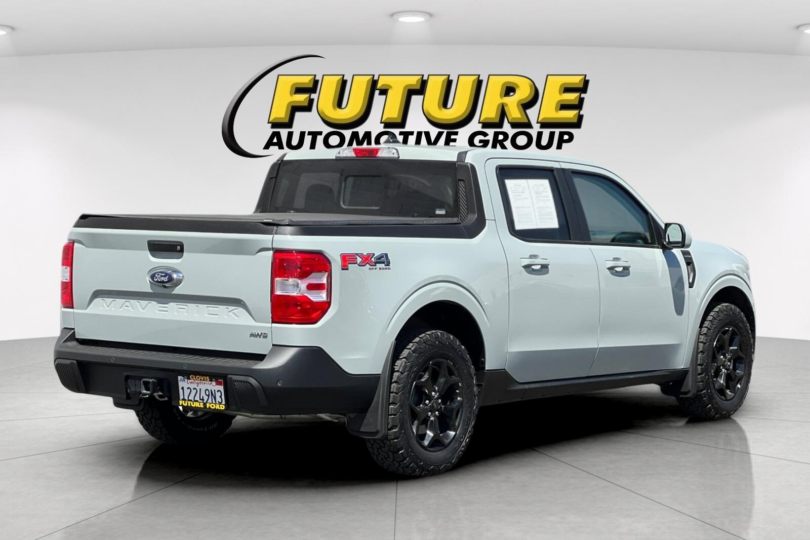 2022 Ford Maverick Lariat photo 2