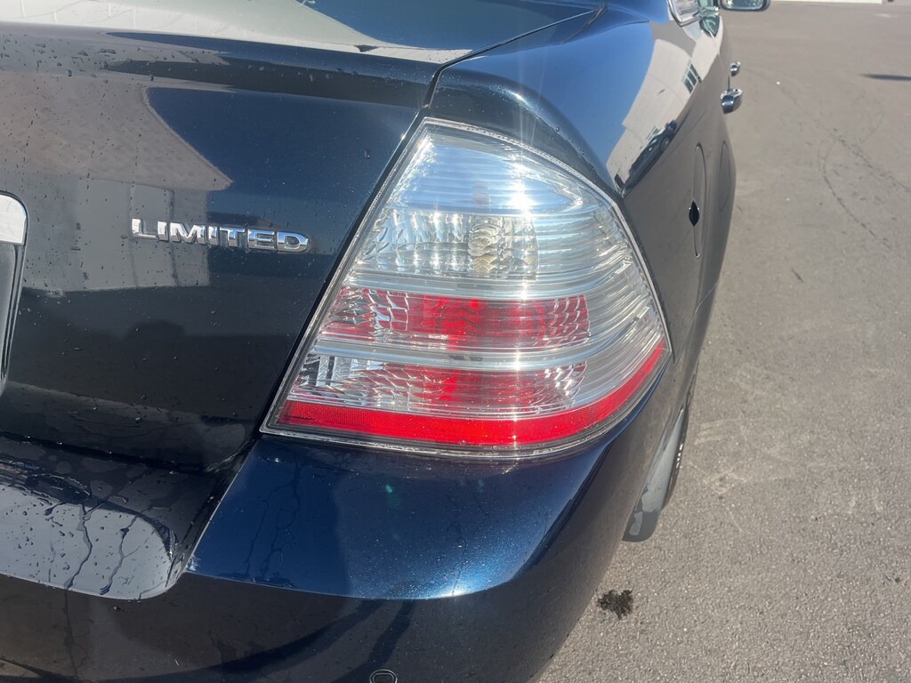 Used 2008 Ford Taurus Limited Sedan