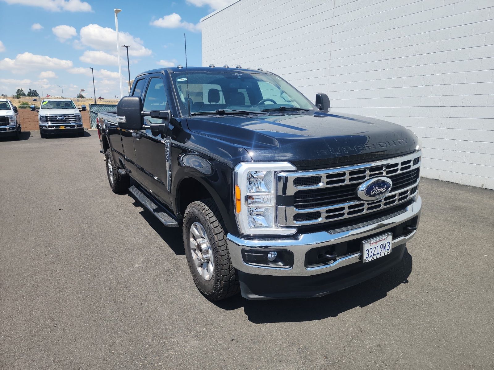 2023 Ford F-250SD XLT photo 2