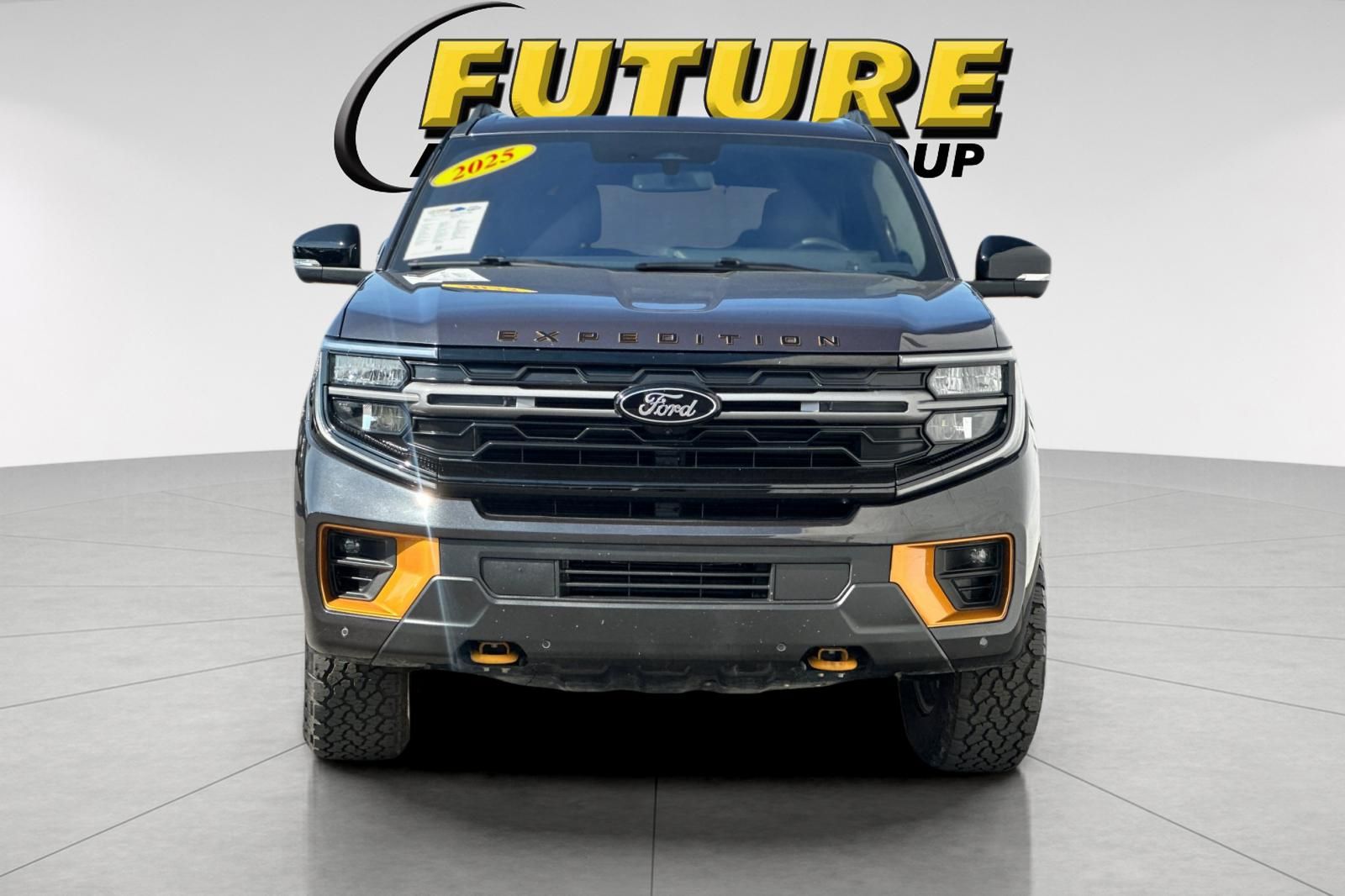 2025 Ford Expedition Tremor photo 3