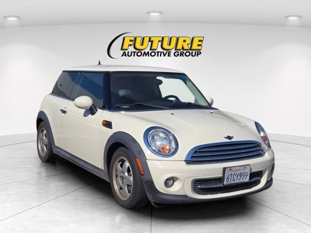 Used 2011 MINI Cooper Hardtop Hatchback