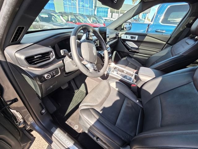 2024 Ford Explorer Platinum photo 4