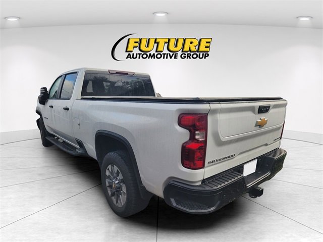 2024 Chevrolet Silverado 2500HD Custom photo 2