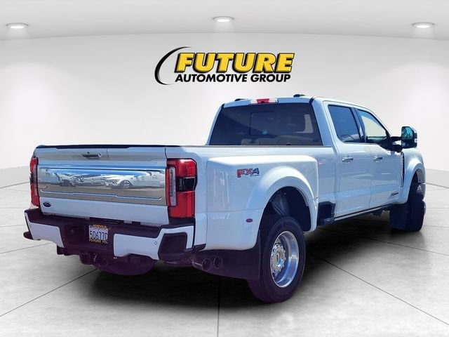 2024 Ford Super Duty F-450 DRW Limited photo 2