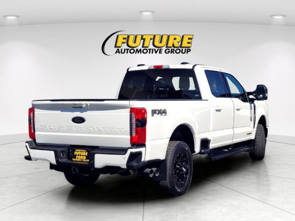 Used 2025 Ford Super Duty F-350 SRW LARIAT Crew Cab Pickup