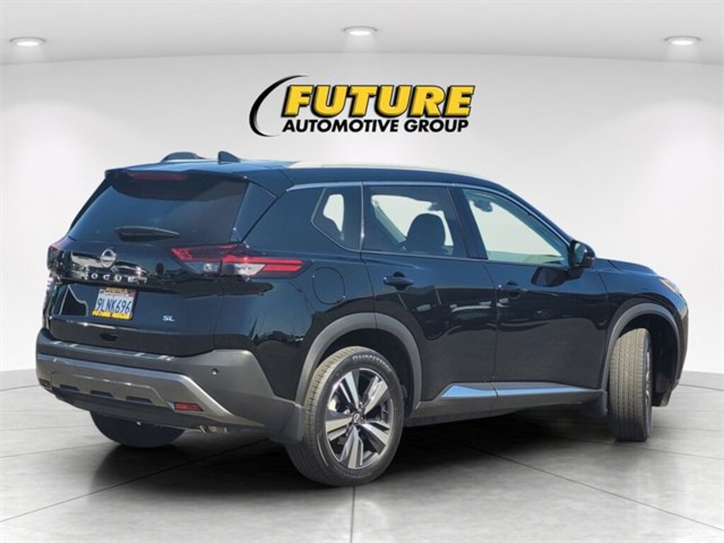 Used 2023 Nissan Rogue SL Sport Utility