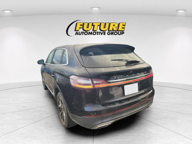 2022 Lincoln Nautilus Standard photo 4